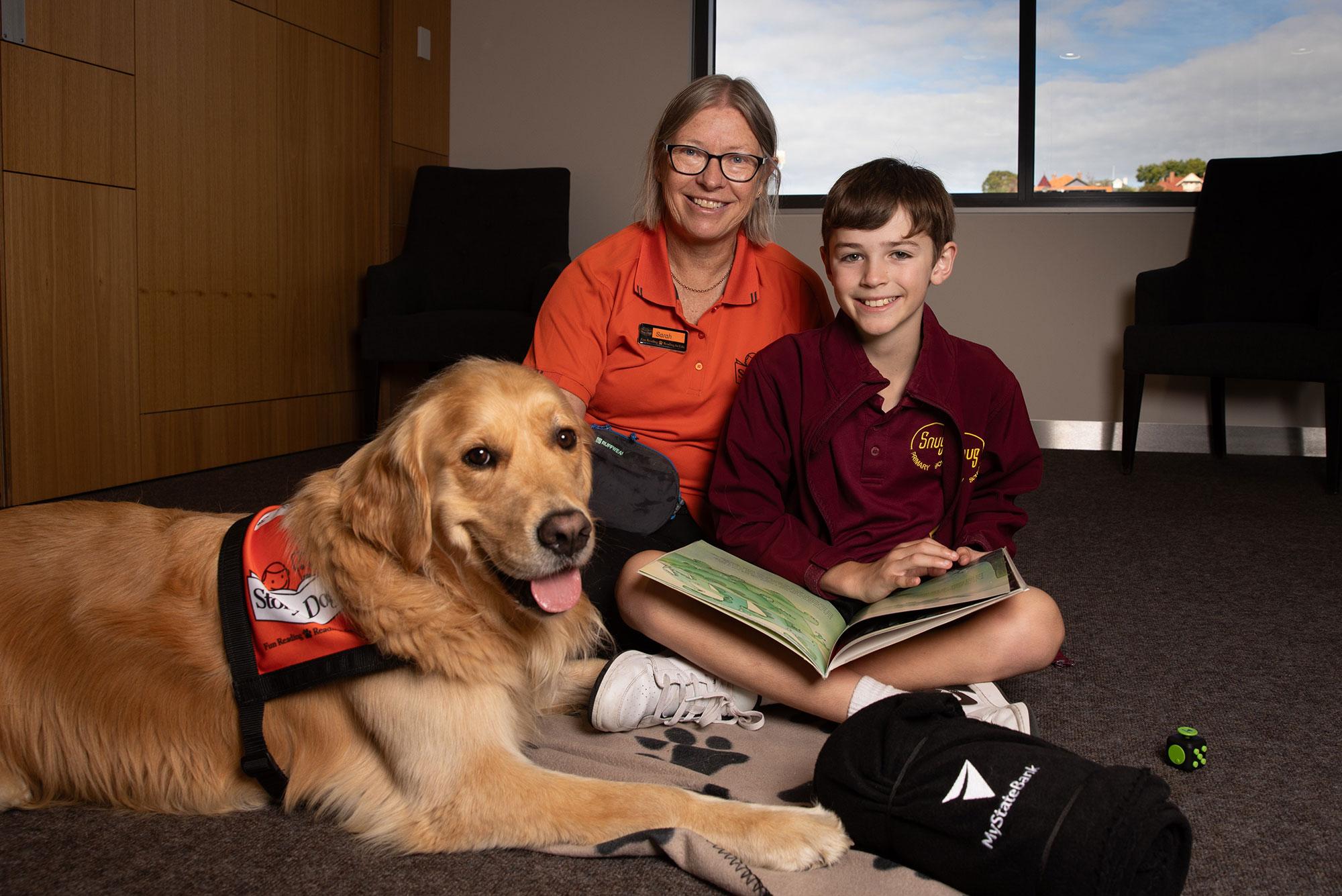 Read with Story Dogs