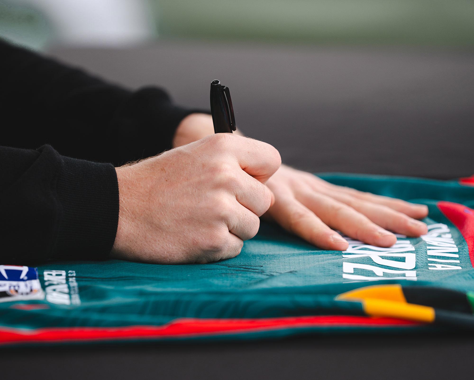 JackJumpers Player Signing Session