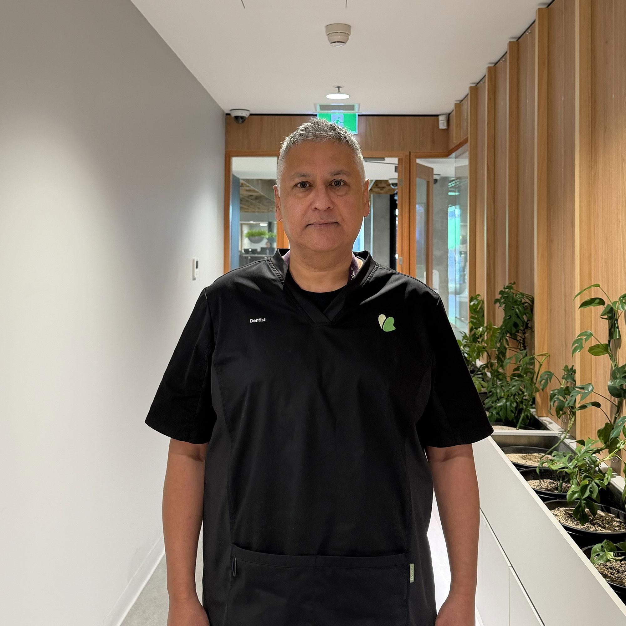 Dr Adrian Sinanan - Dentist