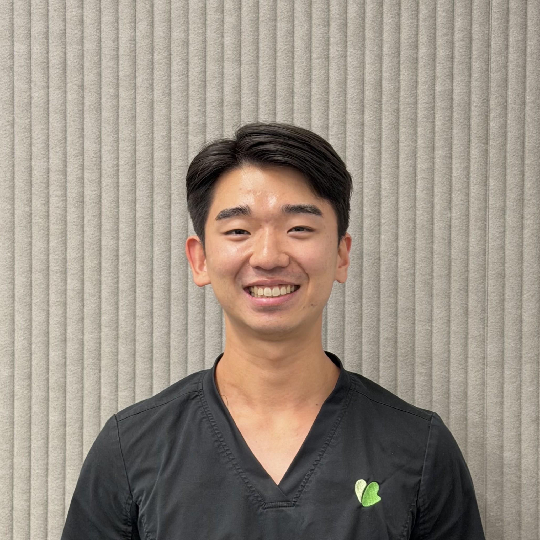 Dr Yoonjae Choi - Dentist